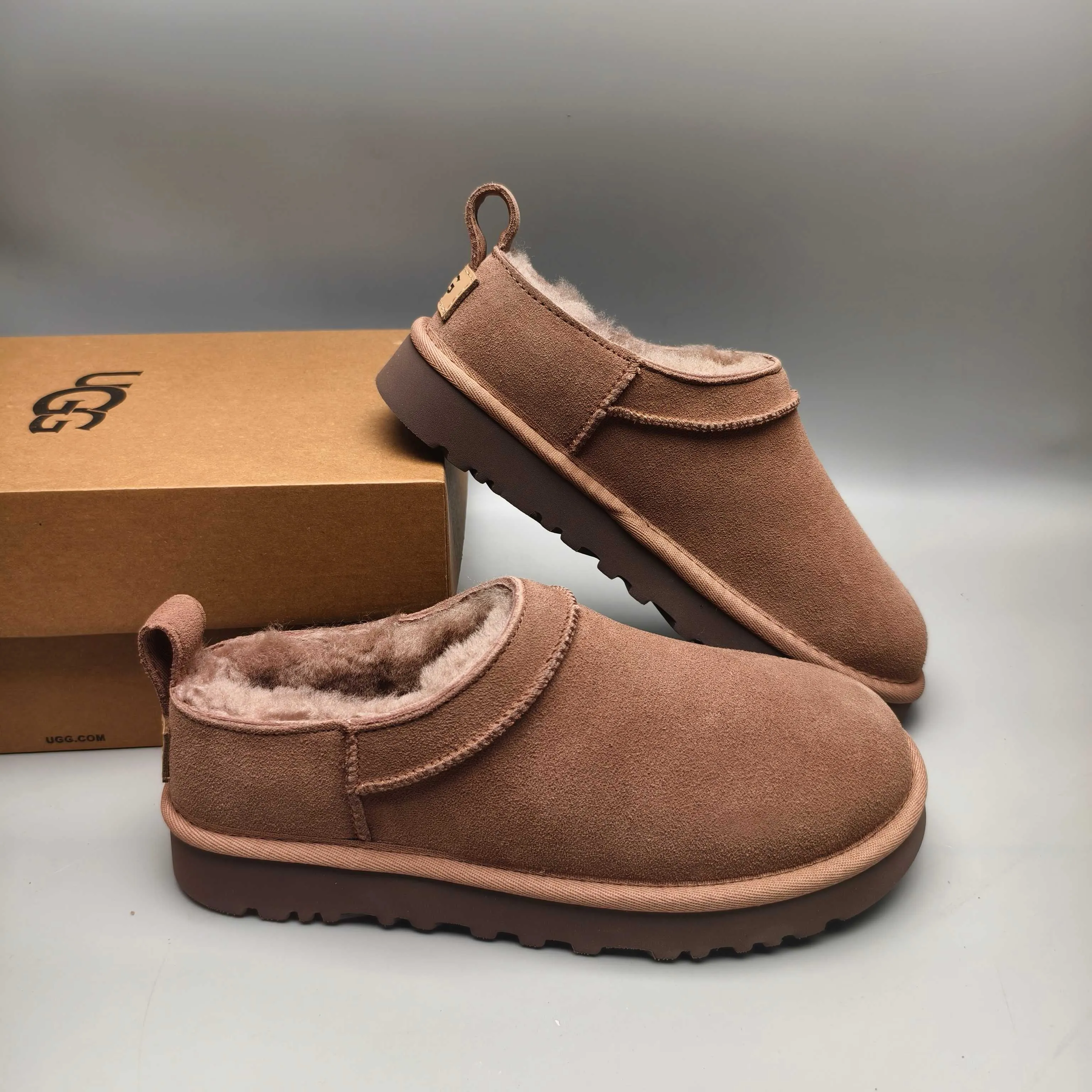 💰420 UGG sheepskin all-in-one snow boots 3891 one-legged classic women's shoes. Color: maroon, black, sand, twilight pink, chocolate. Matching sizes: 35-41